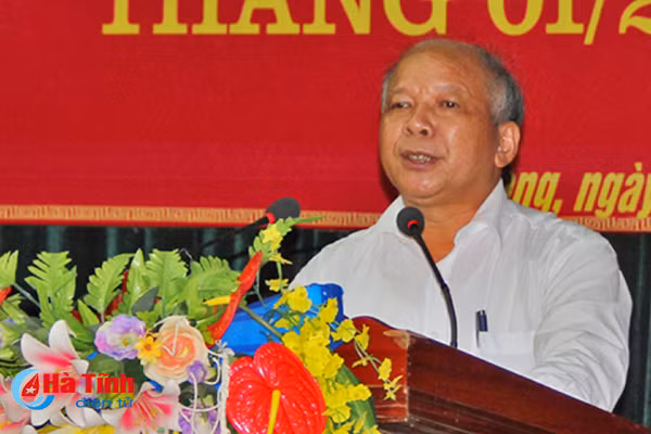 tich cuc tuyen truyen chong cac luan dieu xuyen tac cua the luc thu dich