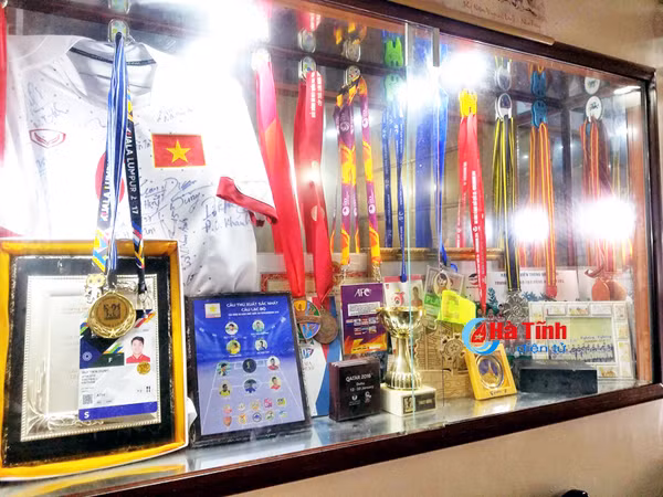 thoi tho au cua trung ve bui tien dung qua anh