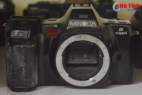 giam doc doanh nghiep khoe bo suu tap may anh co quy hiem