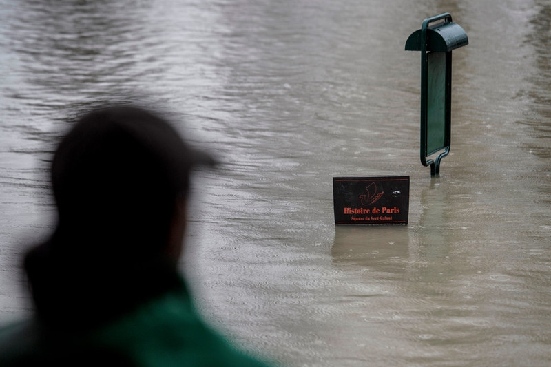 paris that thu truoc nuoc lu hang tram nguoi phai so tan