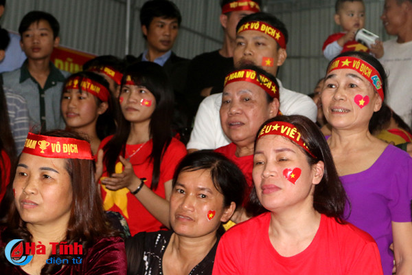 nhung giot le nuoi tiec trong niem tu hao