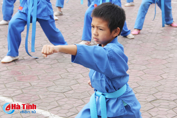 an tuong man vo gay tai hoi khoe phu dong huyen nghi xuan