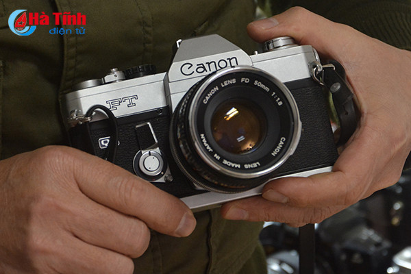 giam doc doanh nghiep khoe bo suu tap may anh co quy hiem