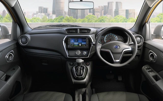 them xe gia re chi 225 trieu dong tu nissan