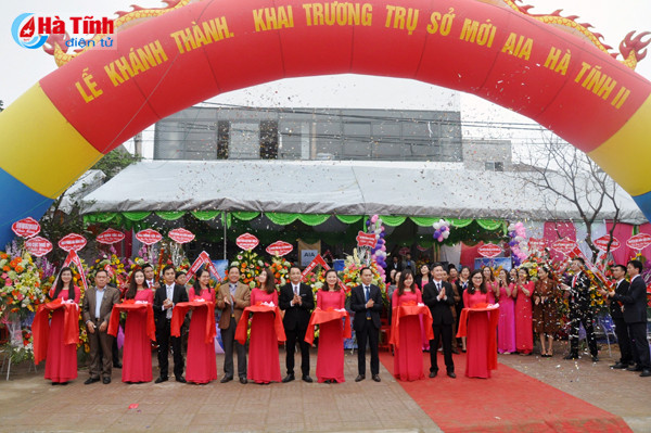 khai truong van phong tong dai ly aia ha tinh 2