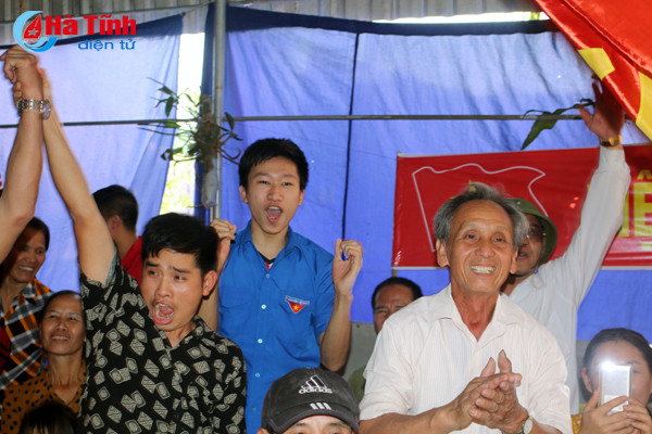 muon cung bac cam xuc tai nha tuyen thu u23 bui tien dung