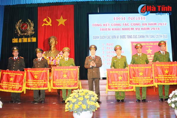 dua vao dan van dong quan chung nhan dan bao ve an ninh to quoc