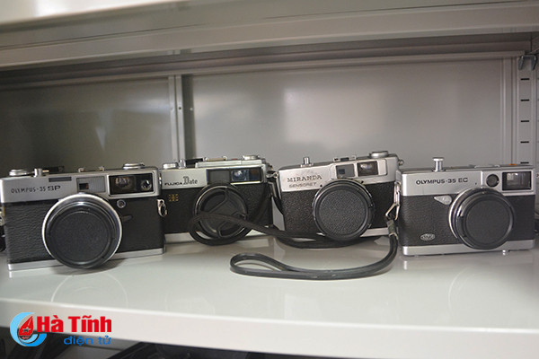 giam doc doanh nghiep khoe bo suu tap may anh co quy hiem