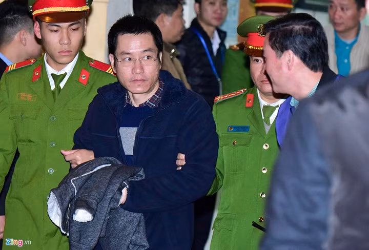 hom nay toa tuyen an voi bi cao dinh la thang va 21 dong pham