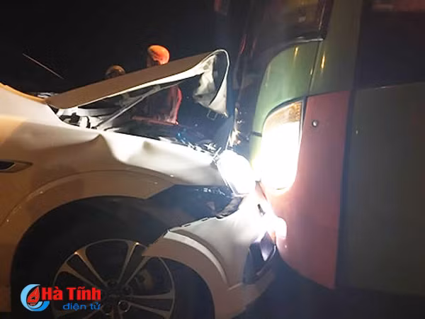 xe hop lan lan dam truc dien xe khach giuong nam