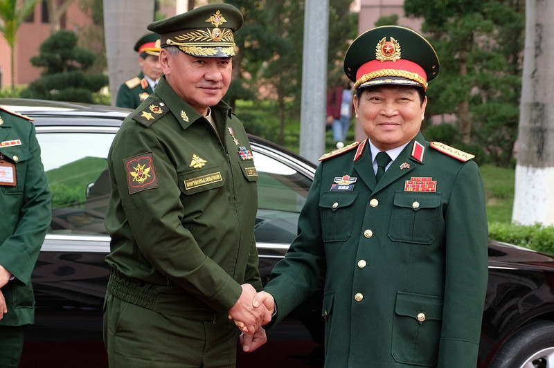 hinh anh dau tien cua bo truong quoc phong nga trong chuyen tham viet nam