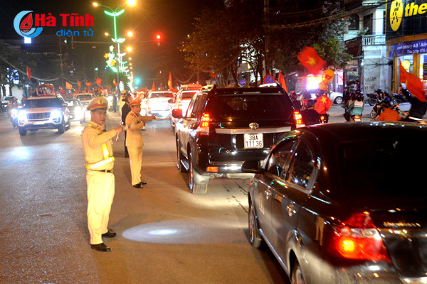 Cổ động viên nhuộm đỏ Thành Sen dù Việt Nam chỉ giành á quân U23 Châu Á