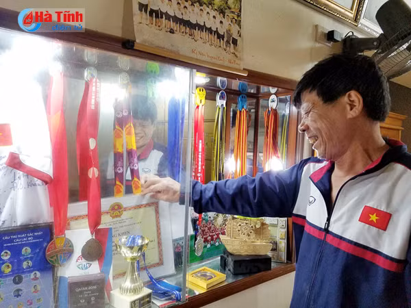 thoi tho au cua trung ve bui tien dung qua anh