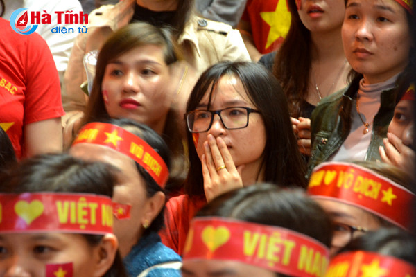 nhung giot le nuoi tiec trong niem tu hao