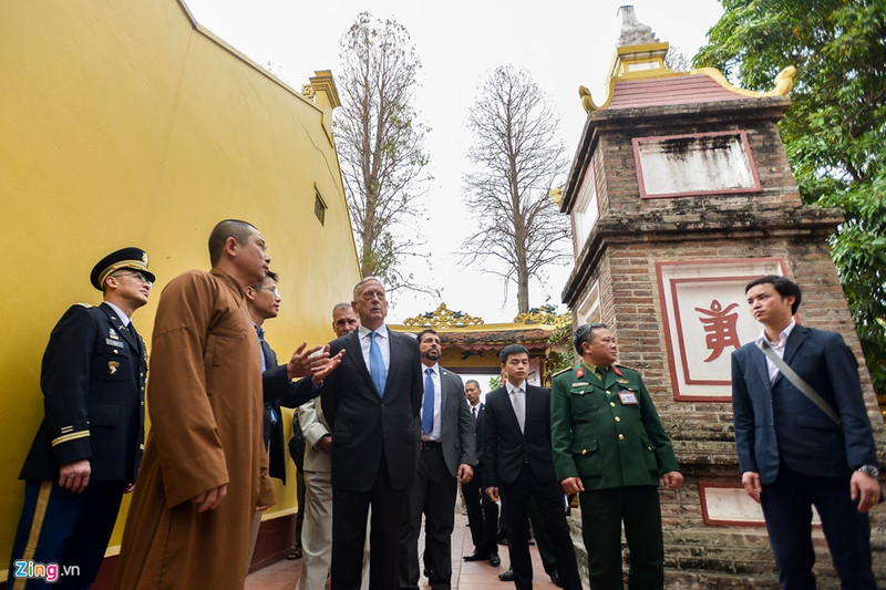 bo truong quoc phong my james mattis den tham chua tran quoc