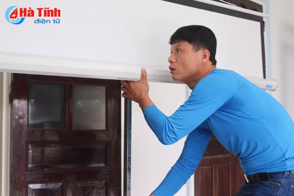 Người hâm mộ Hà Tĩnh hứng khởi cổ vũ U23 Việt Nam