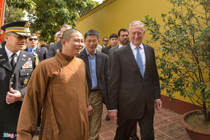 bo truong quoc phong my james mattis den tham chua tran quoc