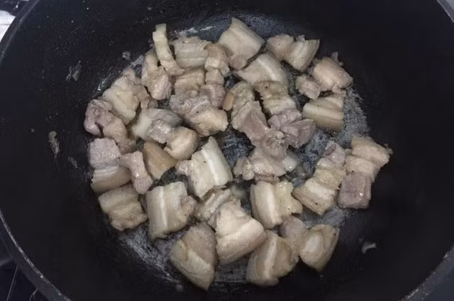 cach lam thit ba chi om so dua doi vi cho bua com ngon mieng