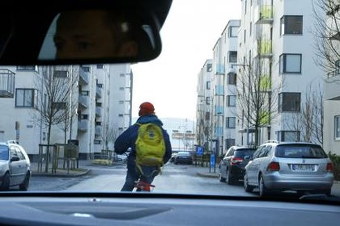 12 quy tắc vàng khi lái xe ô tô lạ để đảm bảo an toàn