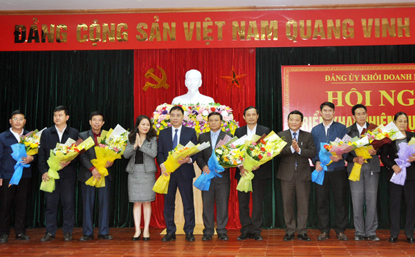 tap trung tai co cau san xuat kinh doanh gan voi bao ve moi truong