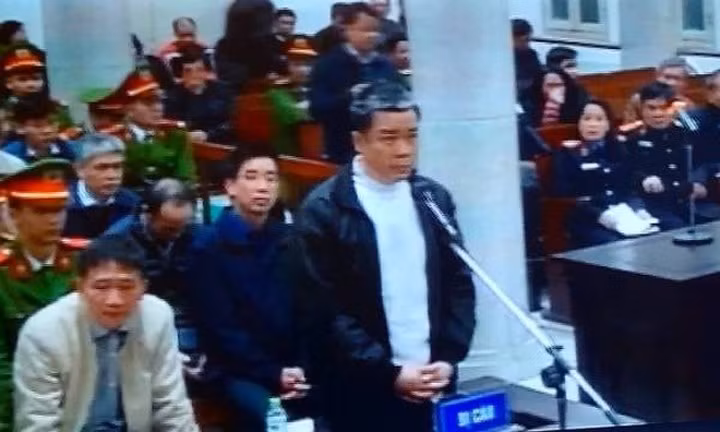 hom nay toa tuyen an voi bi cao dinh la thang va 21 dong pham