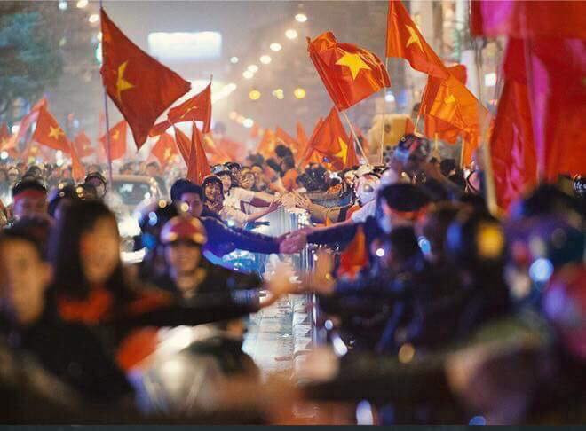 tiec nuoi va tu hao