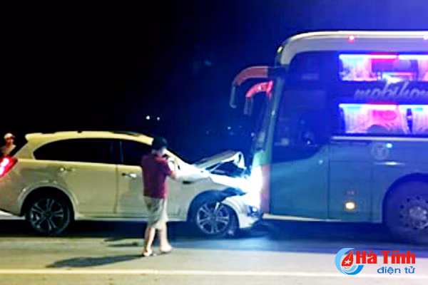 xe hop lan lan dam truc dien xe khach giuong nam