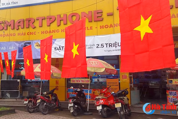 Người hâm mộ Hà Tĩnh hứng khởi cổ vũ U23 Việt Nam