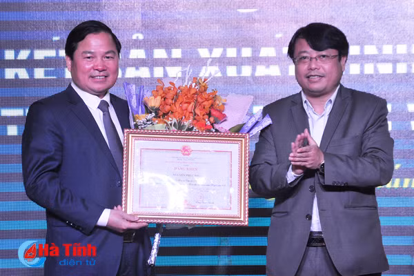 tap trung nguon luc dau tu luoi dien an toan hien dai