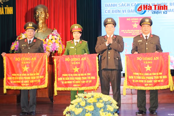 dua vao dan van dong quan chung nhan dan bao ve an ninh to quoc