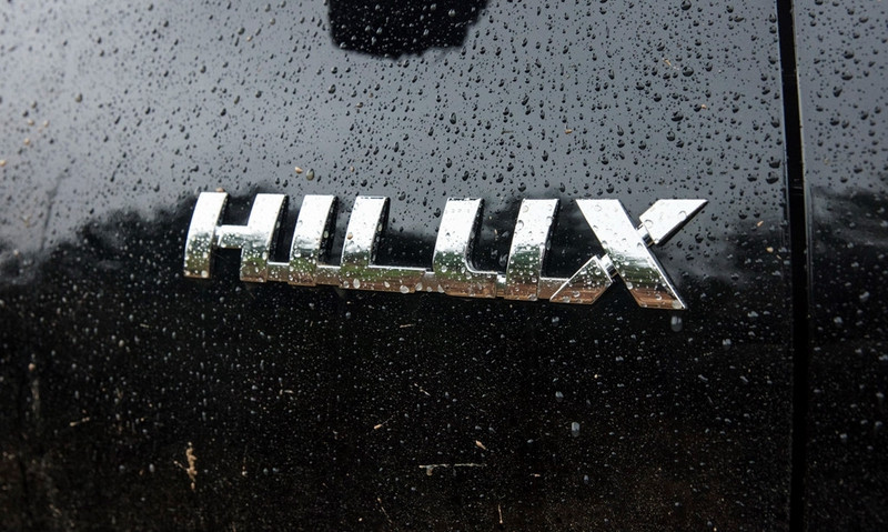 lo dien toyota hilux phien ban dac biet
