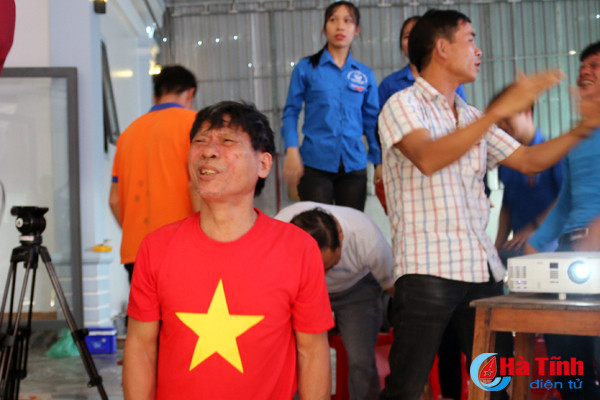 muon cung bac cam xuc tai nha tuyen thu u23 bui tien dung