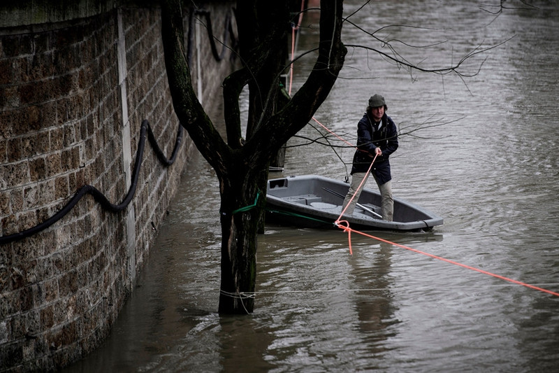 paris that thu truoc nuoc lu hang tram nguoi phai so tan