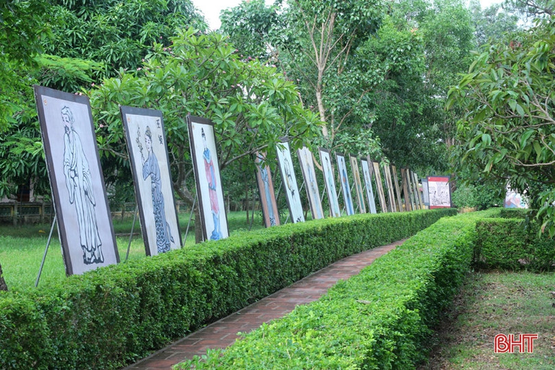 Đường quen tỏa bóng “nhị Kiều”