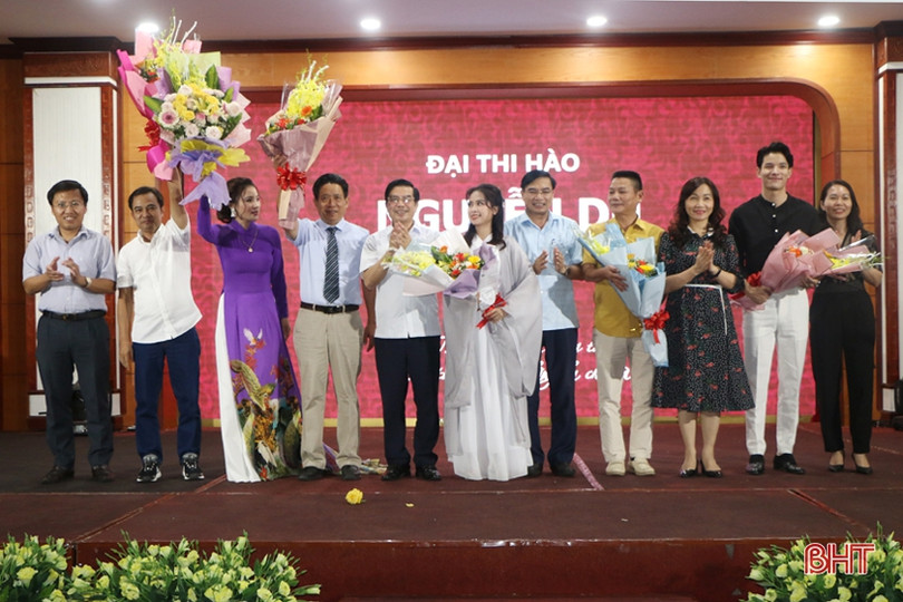 Công chiếu phim tài liệu “Đại thi hào Nguyễn Du” tại TP Hà Tĩnh