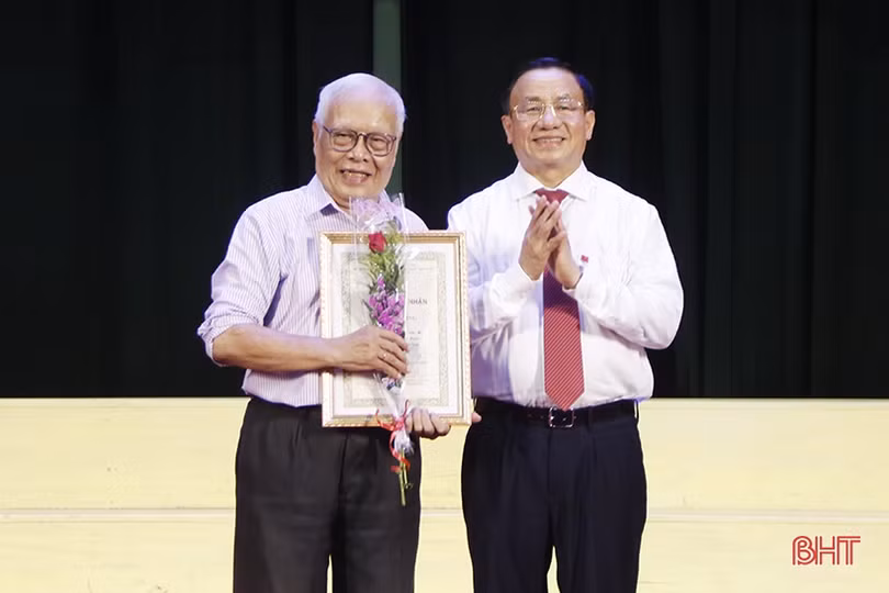 Long trọng trao giải thưởng VHNT và các cuộc thi về Nguyễn Du, Truyện Kiều