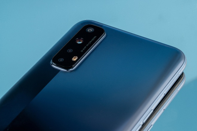 Những mẫu smartphone vừa lên kệ tại Việt Nam