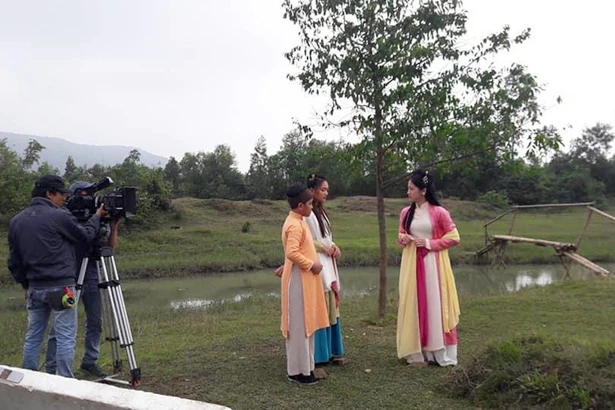Diễn viên “nhí” Hà Tĩnh trải nghiệm vai diễn Vương Quan trong phim về Nguyễn Du