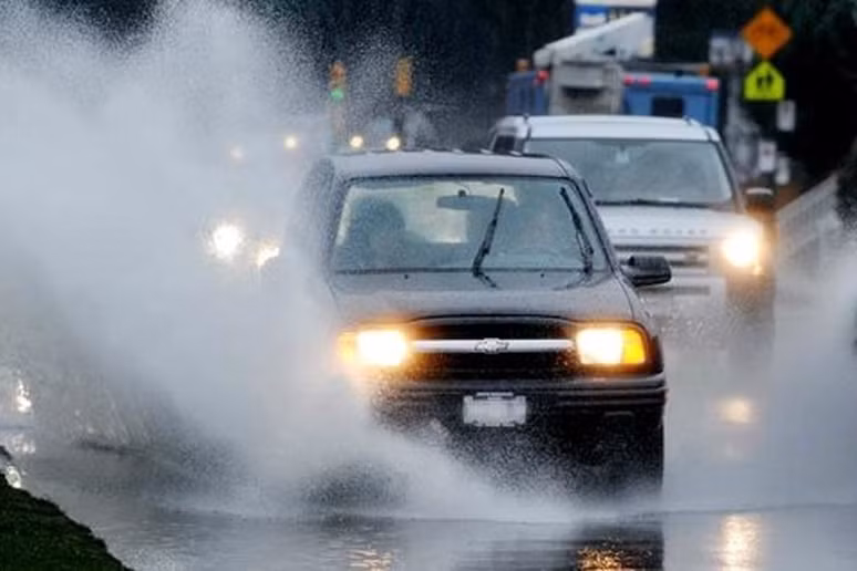 5 nguyên tắc lái xe an toàn mùa mưa, lái xe cần tuân thủ