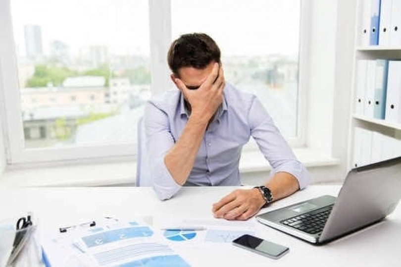 Nỗi ám ảnh rụng tóc và 5 thói quen cần từ bỏ