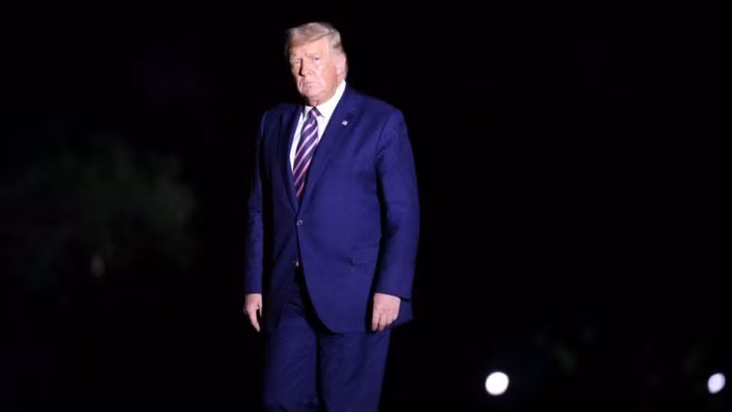 Lý giải sự bật lên của Tổng thống Trump khi bầu cử Mỹ cận kề