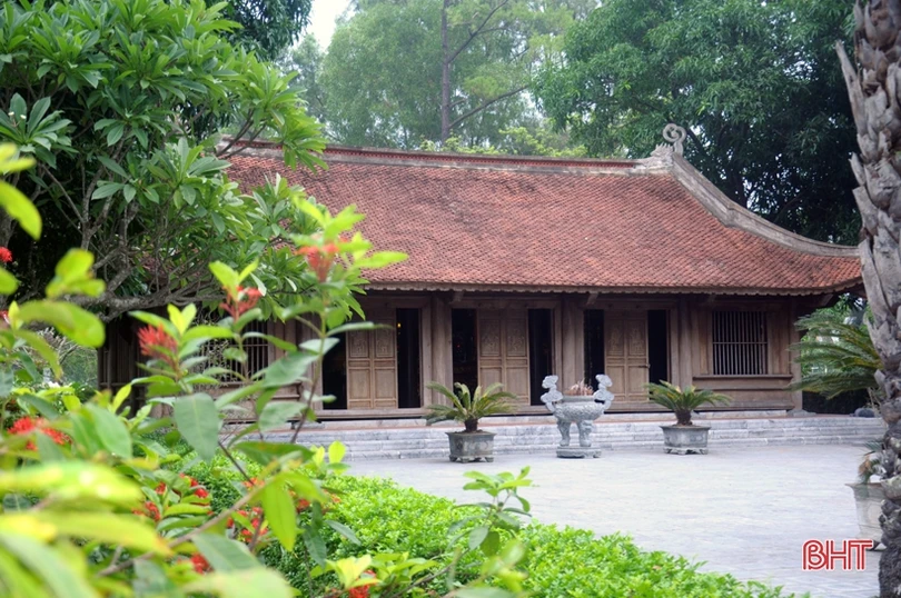 Hồng Lam thấm đẫm trang viết Nguyễn Du