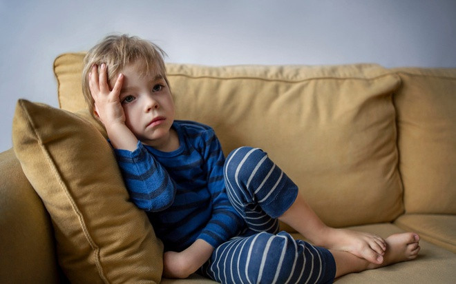 Phụ huynh cần làm gì để con không xem livestream nói tục, phản cảm