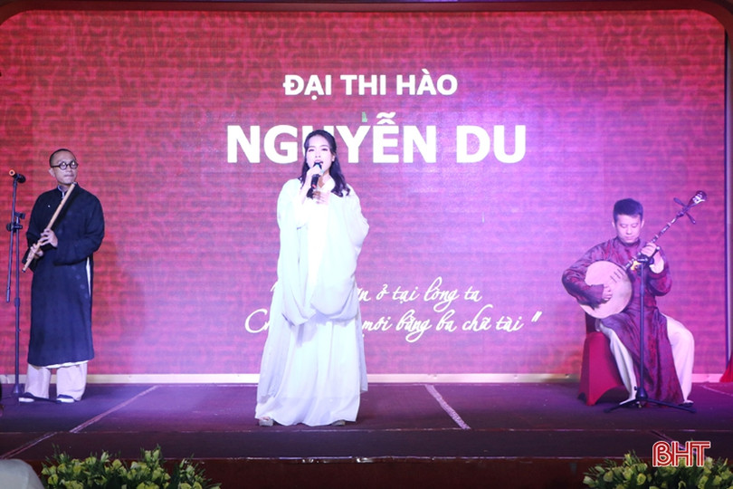 Công chiếu phim tài liệu “Đại thi hào Nguyễn Du” tại TP Hà Tĩnh