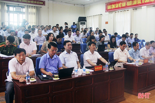 Cử tri Đức Thọ kiến nghị xây nhà máy xử lý rác thải khu vực phía Bắc Hà Tĩnh