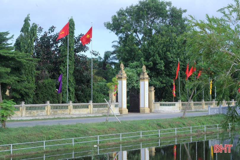 Đường quen tỏa bóng “nhị Kiều”