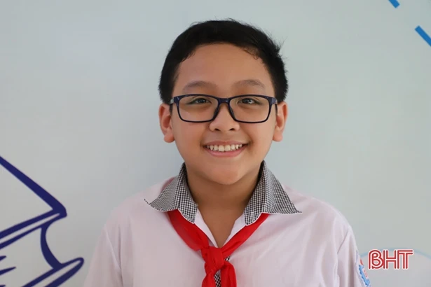 Diễn viên “nhí” Hà Tĩnh trải nghiệm vai diễn Vương Quan trong phim về Nguyễn Du