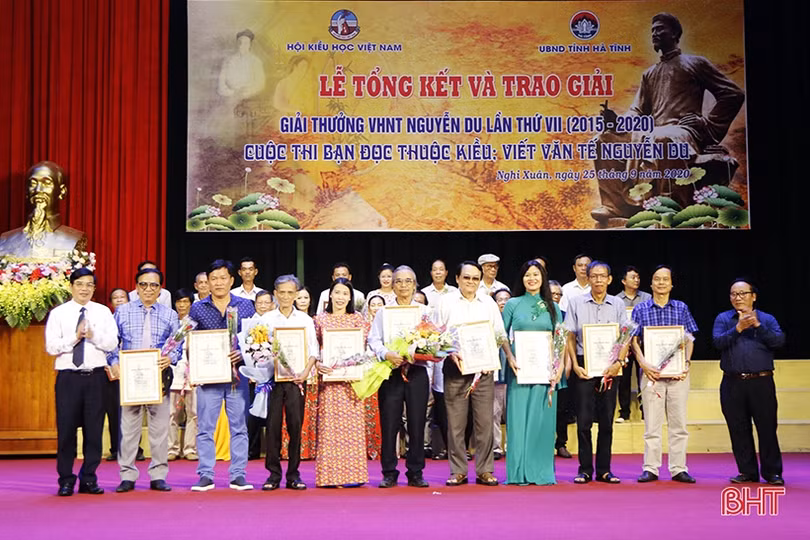 Long trọng trao giải thưởng VHNT và các cuộc thi về Nguyễn Du, Truyện Kiều