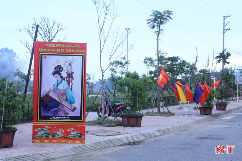 Đường quen tỏa bóng “nhị Kiều”