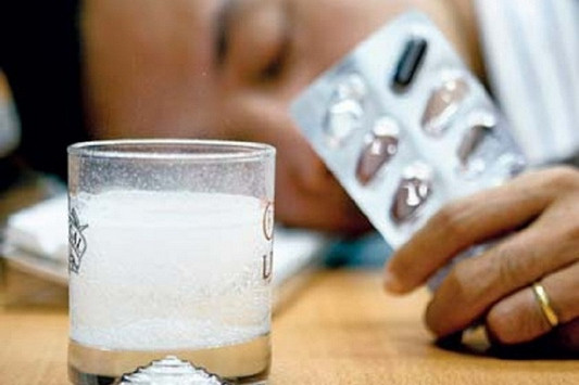 Lạm dụng thuốc giảm đau khiến đau đầu càng thêm nặng